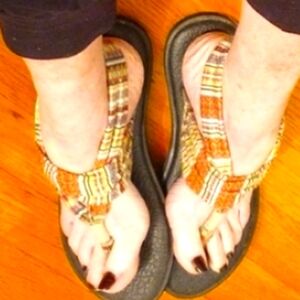 Sanuk  yoga mat squishy comfy sandals-pre owned